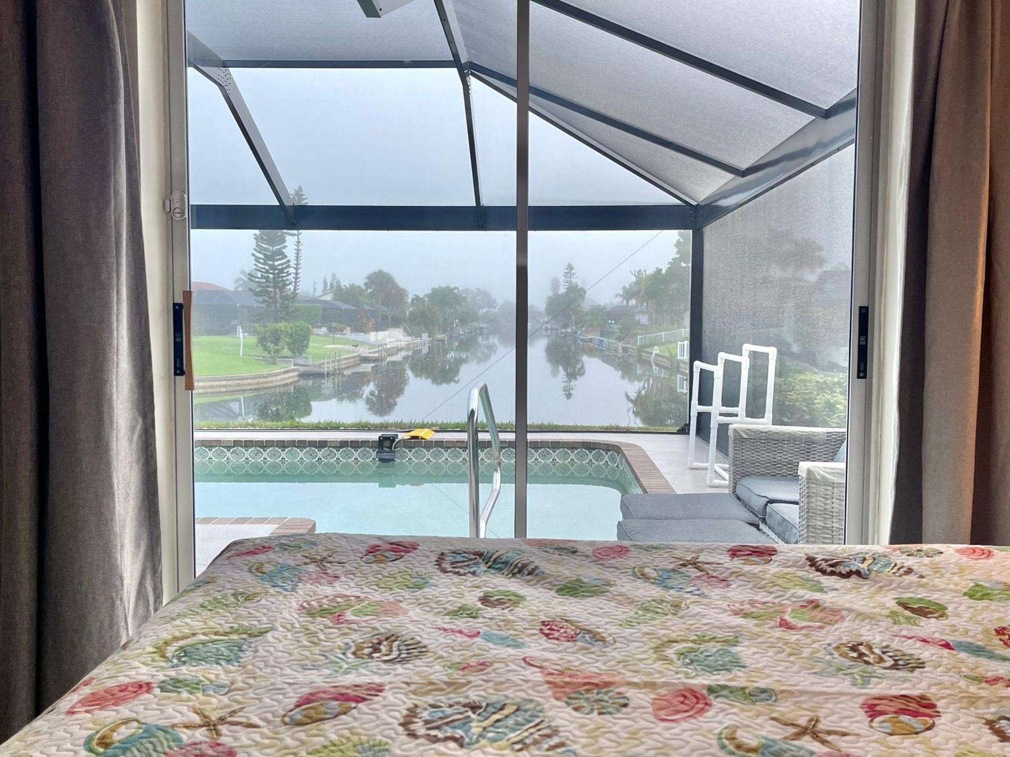 Serenity Waterfront Villa With King Suite, Private Pool, Great Lanai Enclosure And Long Water Views Cape Coral Dış mekan fotoğraf